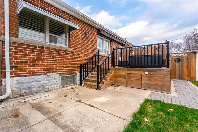 237 Parkdale Ave S, House detached with 3 bedrooms, 2 bathrooms and 2 parking in Hamilton ON | Image 33