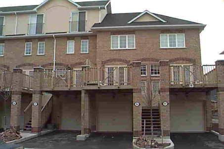 86 - 2 Hedge End Rd, Townhouse with 2 bedrooms, 2 bathrooms and 1 parking in Toronto ON | Image 1