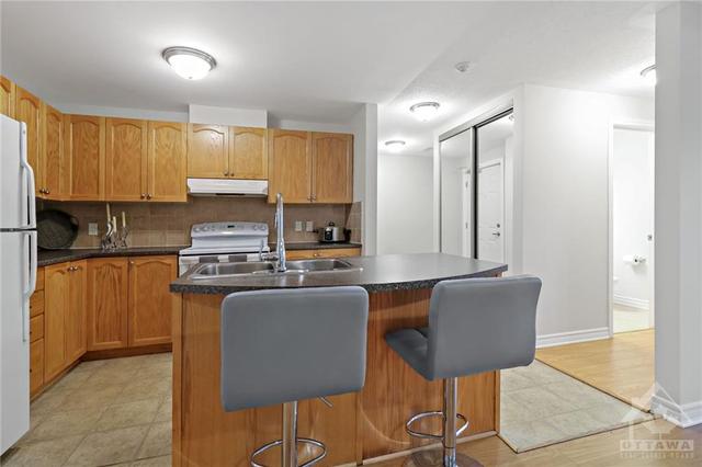 2 - 236 Paseo Private, Condo with 2 bedrooms, 2 bathrooms and 1 parking in Ottawa ON | Image 12