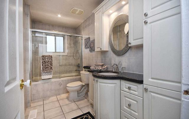 38 Joseph St, House detached with 3 bedrooms, 2 bathrooms and 5 parking in Markham ON | Image 7