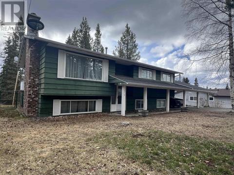 510 8th Avenue, House detached with 3 bedrooms, 3 bathrooms and null parking in Burns Lake BC | Card Image