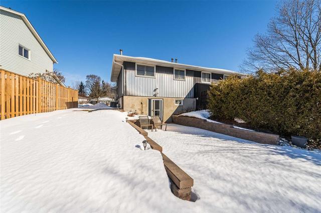 60 Nickolas Cres, House semidetached with 3 bedrooms, 2 bathrooms and 4 parking in Cambridge ON | Image 16