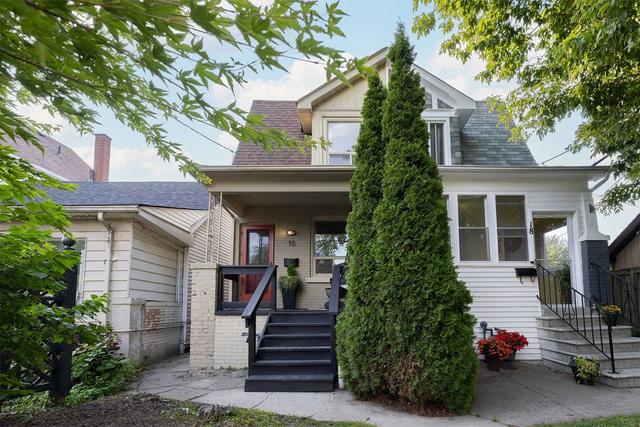 16 Gertrude Pl, House semidetached with 2 bedrooms, 2 bathrooms and 0 parking in Toronto ON | Image 1
