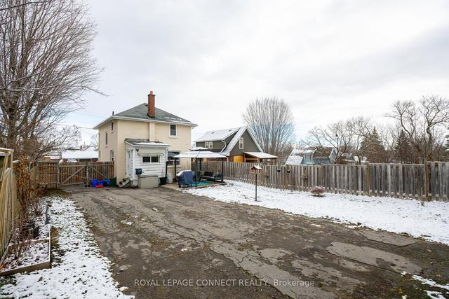 207 College Ave, House detached with 3 bedrooms, 3 bathrooms and 6 parking in Oshawa ON | Image 28