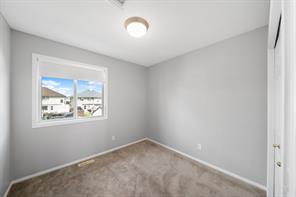 51 Taravista Gardens Ne, Home with 3 bedrooms, 2 bathrooms and 2 parking in Calgary AB | Image 17