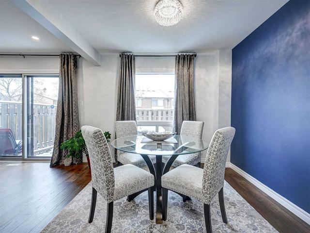 10 - 41 Mississauga Valley Blvd, Townhouse with 3 bedrooms, 3 bathrooms and 2 parking in Mississauga ON | Image 2