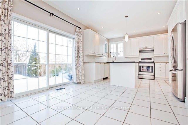 39 Goldlist Dr, House detached with 4 bedrooms, 3 bathrooms and 3 parking in Richmond Hill ON | Image 8