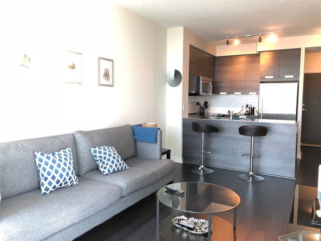 703 - 55 Eglinton Ave W, Condo with 1 bedrooms, 1 bathrooms and 1 parking in Mississauga ON | Image 4
