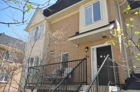 th 84 - 208 Niagara St, Townhouse with 3 bedrooms, 2 bathrooms and 1 parking in Toronto ON | Image 1