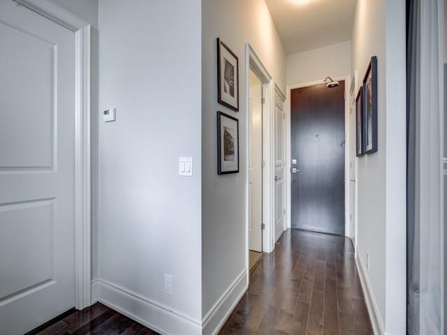 1009 - 23 Glebe Rd, Condo with 2 bedrooms, 2 bathrooms and 1 parking in Toronto ON | Image 3