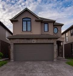 8667 Jennifer Cres, House detached with 3 bedrooms, 4 bathrooms and 2 parking in Niagara Falls ON | Image 2