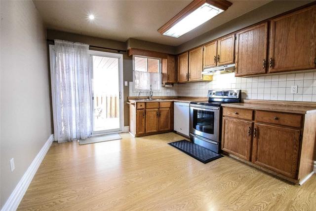 163 Keefer Rd, House detached with 3 bedrooms, 2 bathrooms and 4 parking in Thorold ON | Image 4