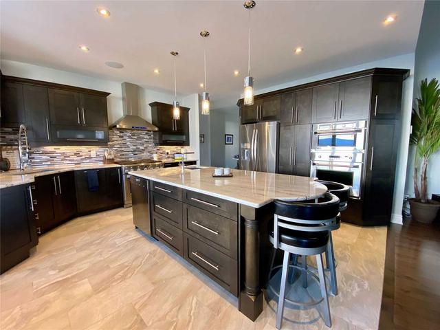 246 Lera St, House detached with 3 bedrooms, 4 bathrooms and 6 parking in Smiths Falls ON | Image 2