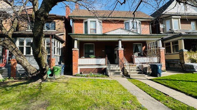 52 Geoffrey St, House semidetached with 3 bedrooms, 1 bathrooms and 2 parking in Toronto ON | Image 1