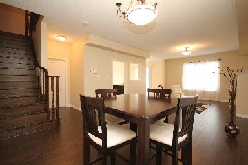 81 Richardson Cres, House detached with 4 bedrooms, 3 bathrooms and 4 parking in Bradford West Gwillimbury ON | Image 2