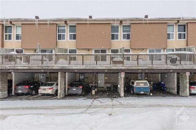 36 - 3415 Uplands Drive, Townhouse with 3 bedrooms, 2 bathrooms and 1 parking in Ottawa ON | Image 1