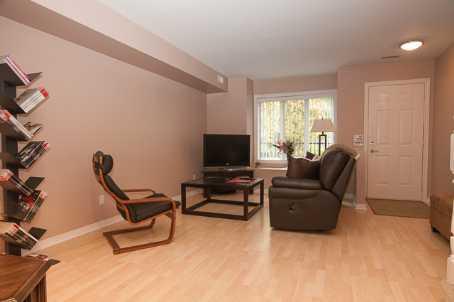 th42 - 208 Niagara St, Townhouse with 3 bedrooms, 2 bathrooms and 1 parking in Toronto ON | Image 2