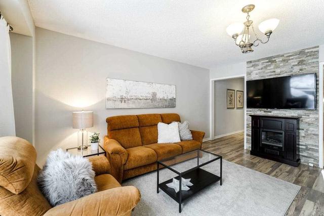 2445 Stefi Tr, House attached with 3 bedrooms, 2 bathrooms and 3 parking in Oakville ON | Image 4