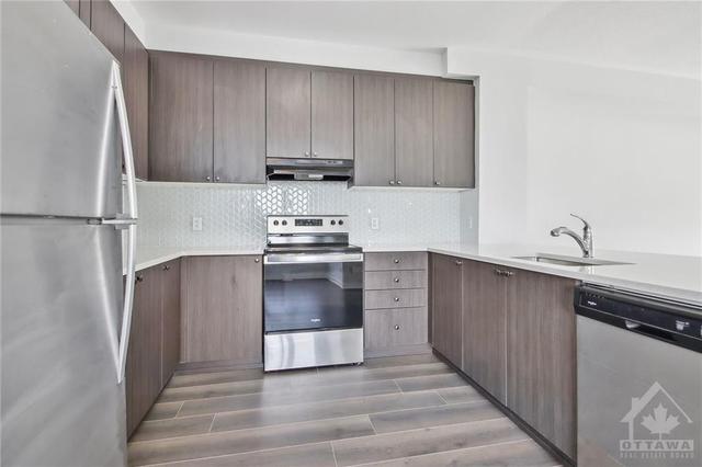 326 Parallax Private, Townhouse with 4 bedrooms, 3 bathrooms and 2 parking in Ottawa ON | Image 11