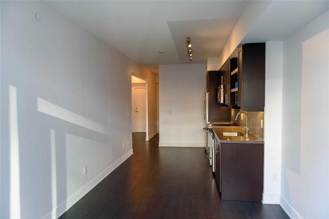 1522 - 525 Adelaide St W, Condo with 2 bedrooms, 2 bathrooms and 1 parking in Toronto ON | Image 13