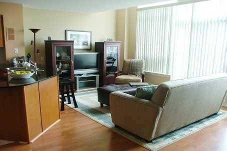 820 - 1720 Eglinton Ave E, Condo with 2 bedrooms, 3 bathrooms and 2 parking in Toronto ON | Image 2