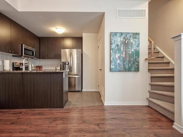 Th26 - 27 Coneflower Cres, Townhouse with 3 bedrooms, 3 bathrooms and 1 parking in Toronto ON | Image 5