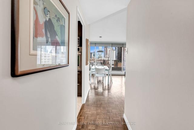 1004 - 190 St George St, Condo with 2 bedrooms, 2 bathrooms and 1 parking in Toronto ON | Image 36