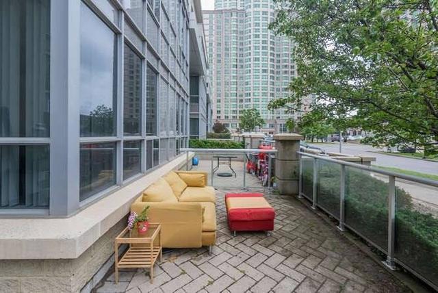 th#123 - 38 Lee Centre Dr, Townhouse with 2 bedrooms, 2 bathrooms and 1 parking in Toronto ON | Image 4