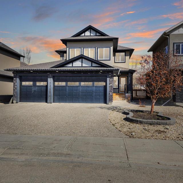 9042 60 Avenue, House detached with 5 bedrooms, 3 bathrooms and 6 parking in Grande Prairie AB | Image 1