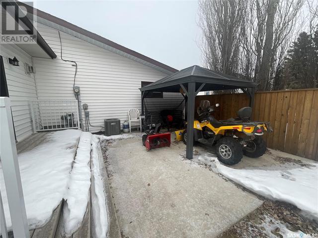 302 2nd Avenue E, House detached with 3 bedrooms, 2 bathrooms and null parking in Blaine Lake SK | Image 25