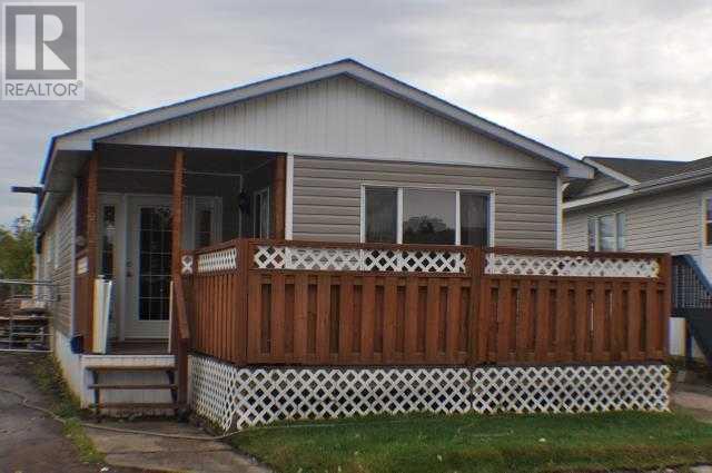 216 Grenfell Crescent, House other with 3 bedrooms, 1 bathrooms and 4 parking in Wood Buffalo AB | Image 8
