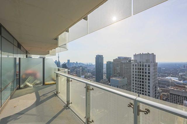 4607 - 1 Bloor St E, Condo with 2 bedrooms, 2 bathrooms and 0 parking in Toronto ON | Image 21