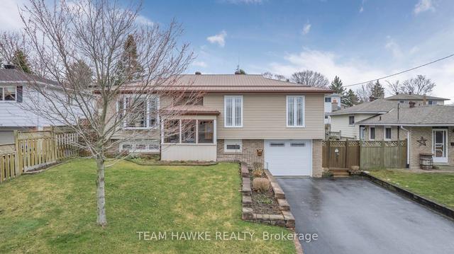 365 Cedar St, House detached with 2 bedrooms, 2 bathrooms and 3 parking in Midland ON | Image 12