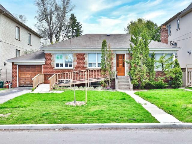 401 Brooke Ave, House detached with 4 bedrooms, 5 bathrooms and 3 parking in Toronto ON | Image 1