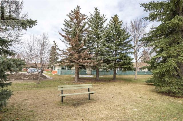 2727 Dovely Park Se, House attached with 2 bedrooms, 1 bathrooms and 2 parking in Calgary AB | Image 12