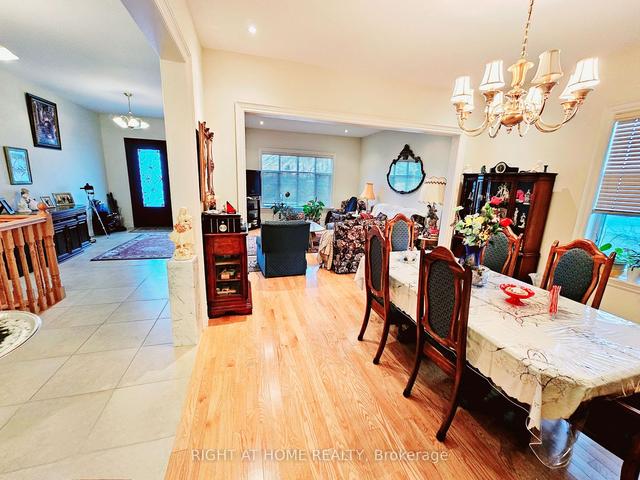 40 Simmons St, House detached with 3 bedrooms, 4 bathrooms and 12 parking in Vaughan ON | Image 23