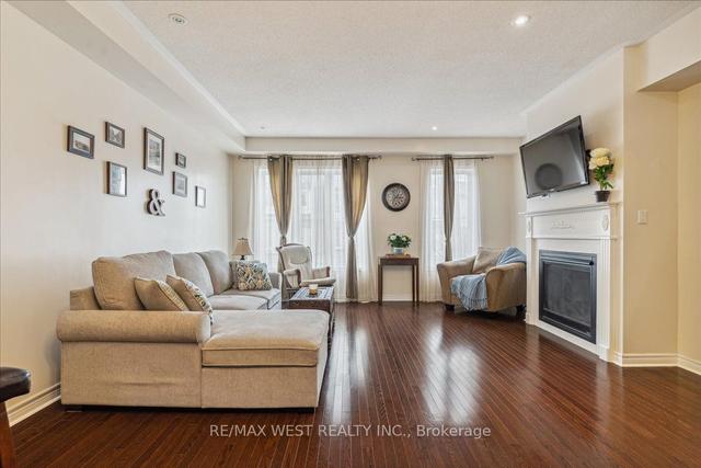 6 Cedar Lake Cres, Townhouse with 3 bedrooms, 4 bathrooms and 2 parking in Brampton ON | Image 9
