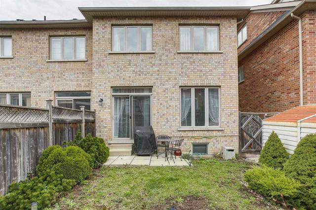 19 Marc Santi Blvd, House attached with 3 bedrooms, 4 bathrooms and 3 parking in Vaughan ON | Image 24