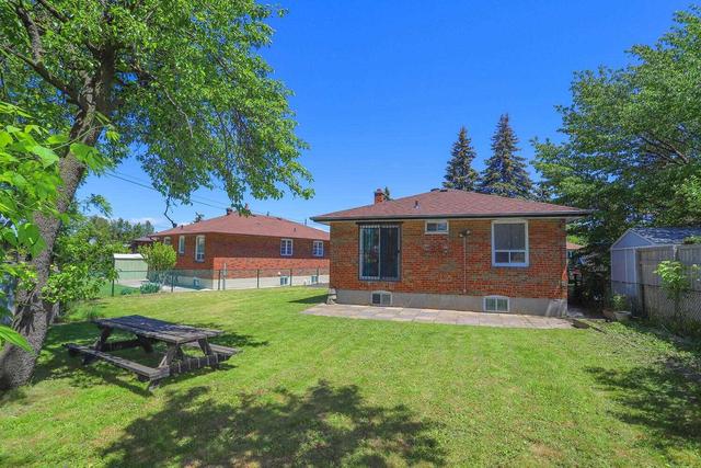 59 Century Dr, House detached with 2 bedrooms, 2 bathrooms and 3 parking in Toronto ON | Image 7