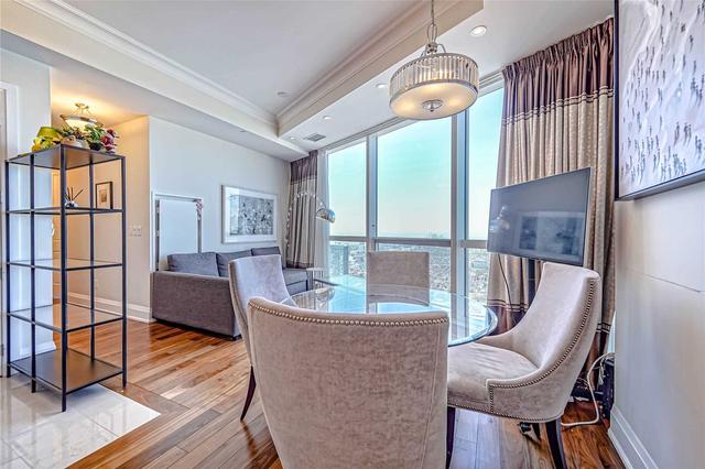 7712 - 388 Yonge St, Condo with 2 bedrooms, 2 bathrooms and 1 parking in Toronto ON | Image 8