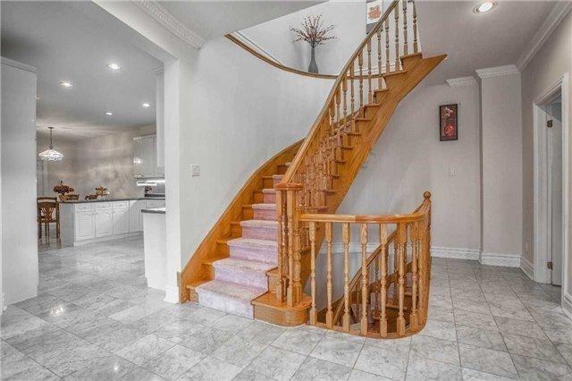 298 Mckee Ave, House detached with 4 bedrooms, 4 bathrooms and 2 parking in Toronto ON | Image 9