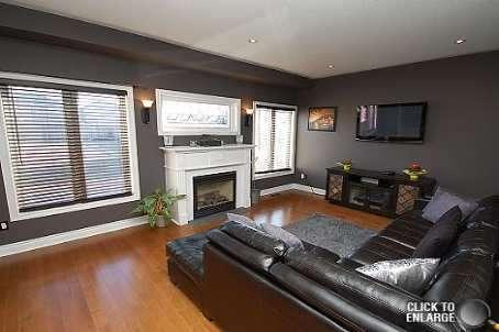 1019 Fourth Line, House detached with 4 bedrooms, 3 bathrooms and 4 parking in Milton ON | Image 2