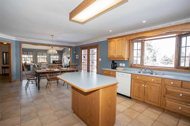 1121 2nd Concession Rd W, House detached with 4 bedrooms, 3 bathrooms and 8 parking in Hamilton ON | Image 8