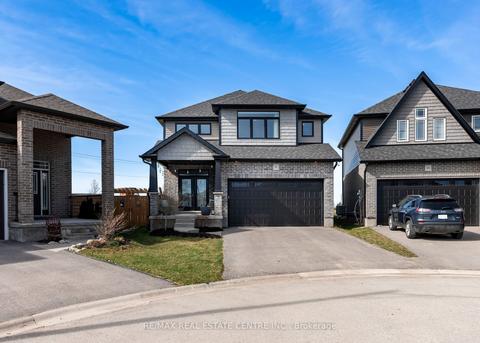 8 Sparrow Cres, House detached with 3 bedrooms, 3 bathrooms and 4 parking in Grand Valley ON | Card Image