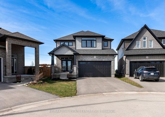 8 Sparrow Cres, House detached with 3 bedrooms, 3 bathrooms and 4 parking in Grand Valley ON | Image 1