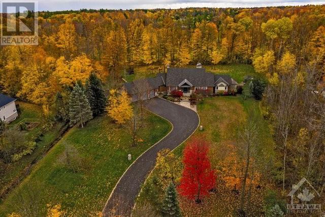 32 Marchvale Drive, House detached with 5 bedrooms, 5 bathrooms and 10 parking in Ottawa ON | Image 2