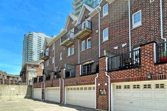 th118 - 107 The Queensway Ave, Townhouse with 3 bedrooms, 3 bathrooms and 2 parking in Toronto ON | Image 32