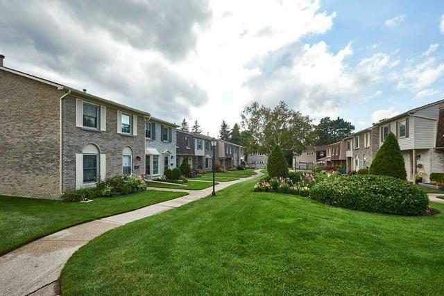 108 - 580 Eyer Dr, Townhouse with 4 bedrooms, 2 bathrooms and 2 parking in Pickering ON | Image 12