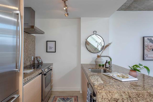 Lph 903 - 75 Portland St, Condo with 1 bedrooms, 2 bathrooms and 1 parking in Toronto ON | Image 10