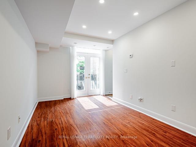 247 - 415 Jarvis St, Townhouse with 2 bedrooms, 1 bathrooms and 1 parking in Toronto ON | Image 9